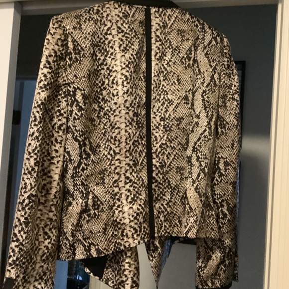 Jacket - Picture 3 of 6